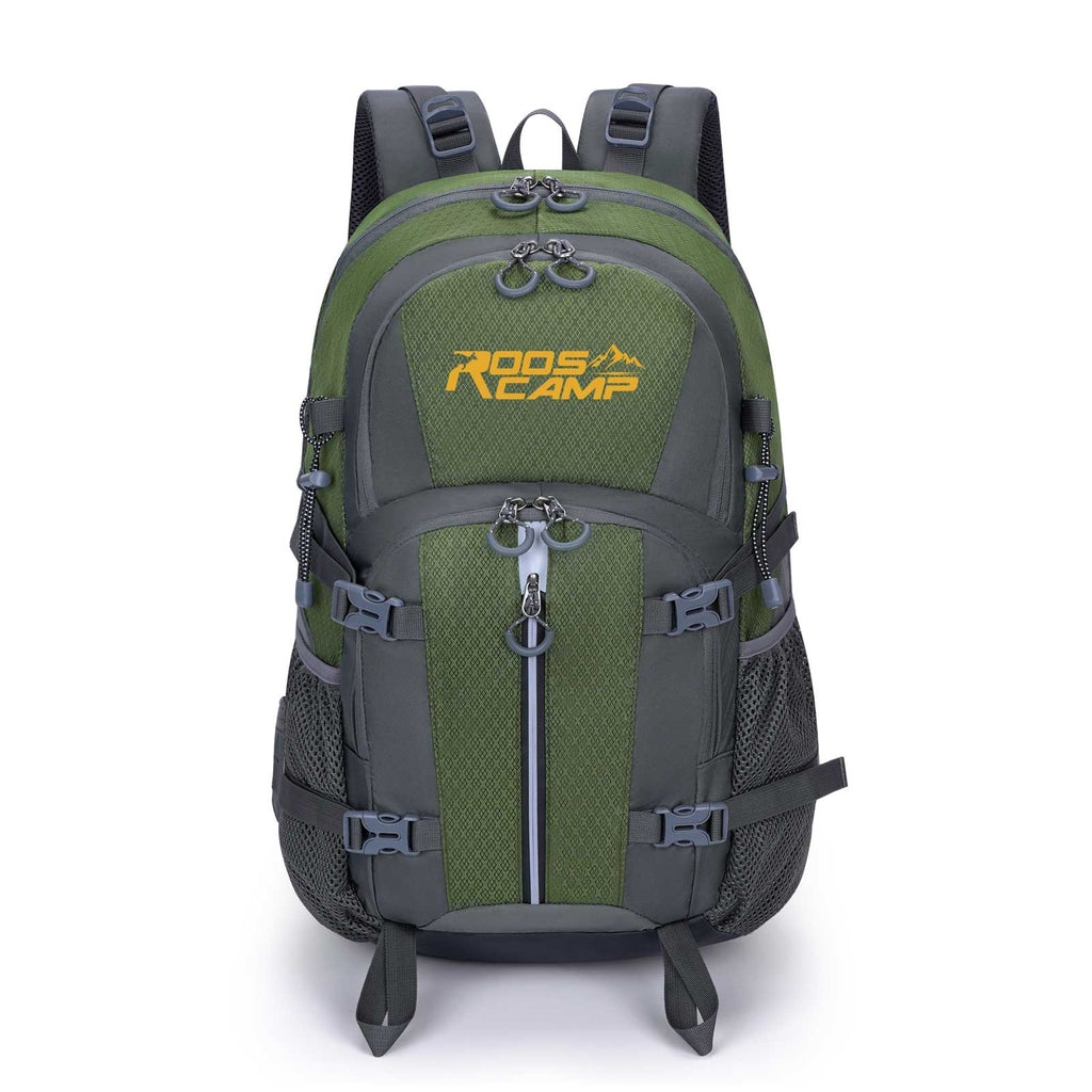Roos Camp Outback 40 green 40L hiking backpack, front view, showing mesh side pockets, zip compartments and padded shoulder straps
